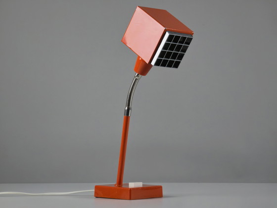 Image 1 of 1970er Vintage ELIDUS 'Kuben' Typ 2203 Tischlampe von Björn Svensson - Orange skandinavische moderne Schwanenhals-Tischlampe.