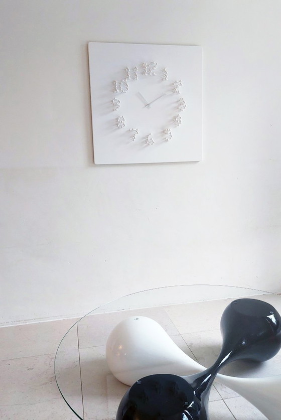 Image 1 of Horloge murale/sculpture murale illusionniste « Mocap » blanche