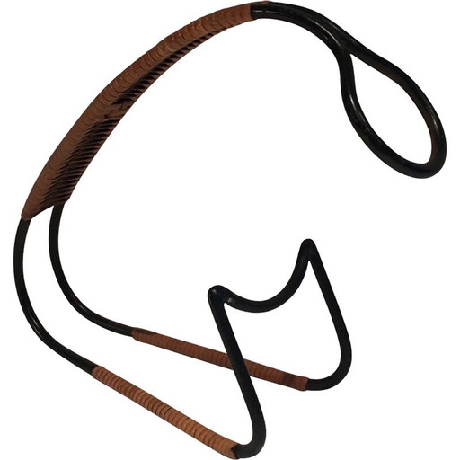 Scandinavische vintage flessenhouder van zwart gelakt metaal en rotan, jaren 1950
