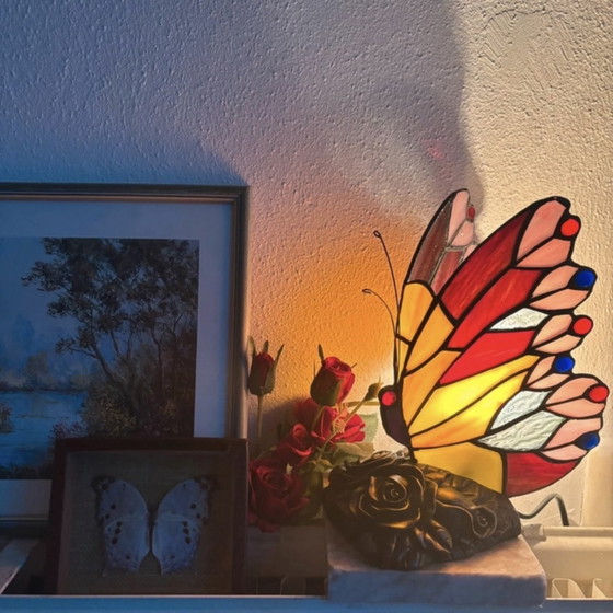 Image 1 of Tiffany Lamp - een zeldzaam model - vlinder - vlinder