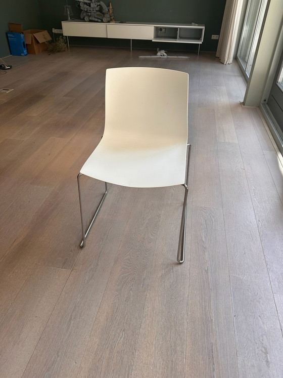 Six Arper Catifa dining chairs in very good condition! – Plastic (photo 7 of 10)