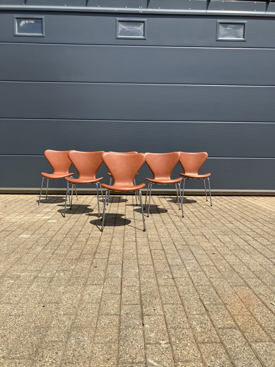 Image 1 of Fritz Hansen Series 7 Butterfly Chairs, Cognac Leather, NEW condition