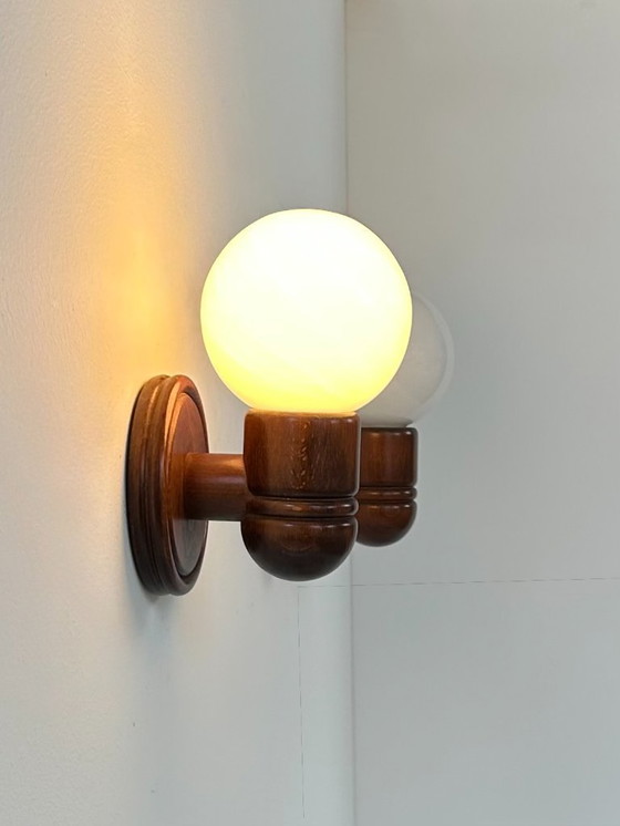 Image 1 of Coppia di applique vintage, pino e vetro opalino, Francia, 1980