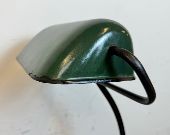 Image 1 of Lampe de table vintage en émail vert de BUR, années 1930