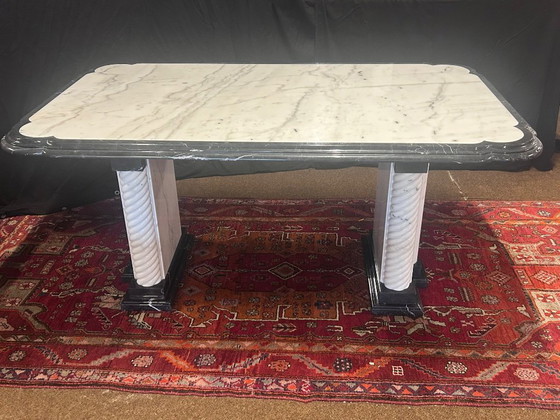 Image 1 of Black and white Hollywood marble table, Regency seventies