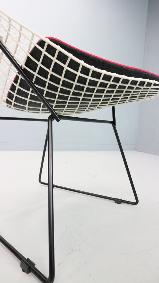 Image 1 of Silla Diamond de Harry Bertoia en metal blanco y negro y nuevos asientos años 60