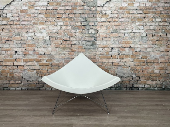 Image 1 of Vitra Coco blanco