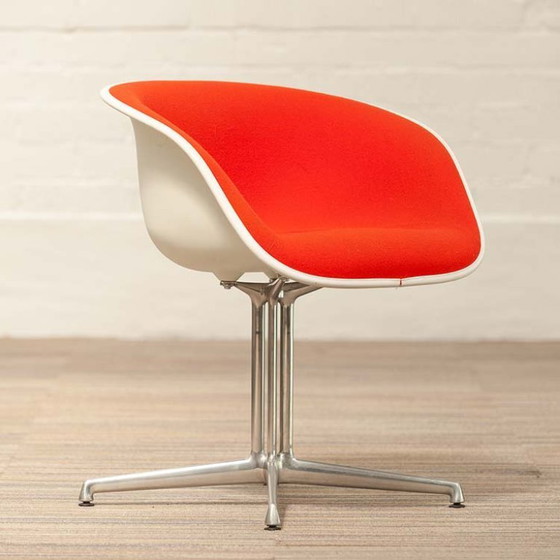 Image 1 of 1X Eames La Fonda
