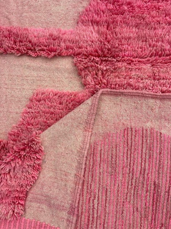 Image 1 of Roze Marokkaans wollen vloerkleed 200x320 cm - Handgeweven boho vloerkleed met geometrisch patroon