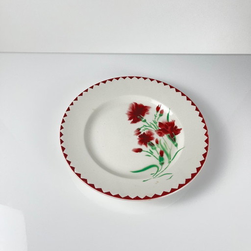 Round "Oeillet" Dish Sarreguemines, 1920-50