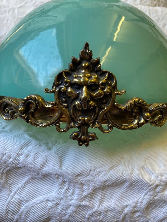 Image 1 of Ancienne lampe vert opalin