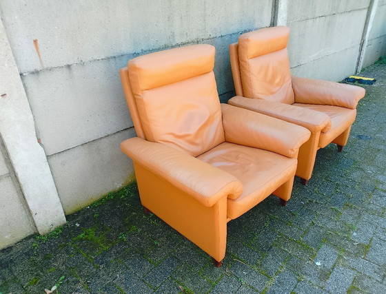 Image 1 of Twee club durlet zetels - relaxzetel- vintage model - cognac -rundsleer