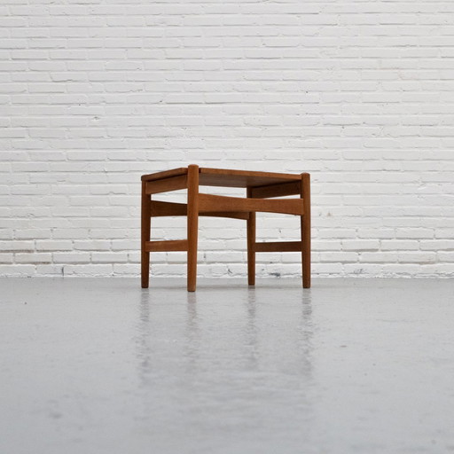 Hans Wegner AT50 Side Table