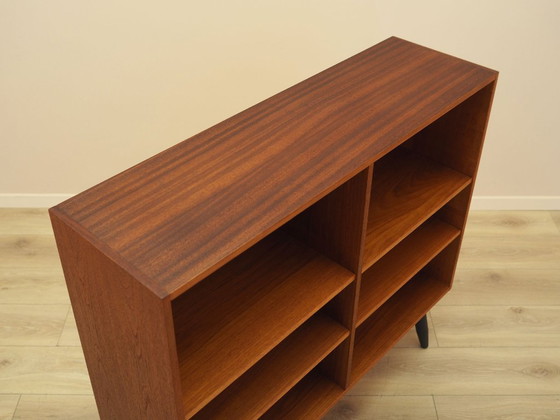 Estantería danesa chapada en teca con patas angulares, década de 1960. – Librerías, Wood (photo 7 of 12)