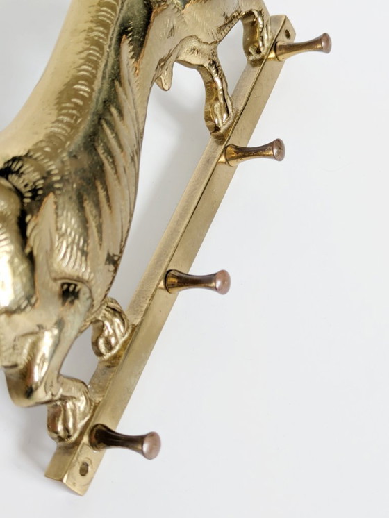 Image 1 of Portachiavi bassotto in ottone vintage, scaffale da parete con ganci del Medioevo