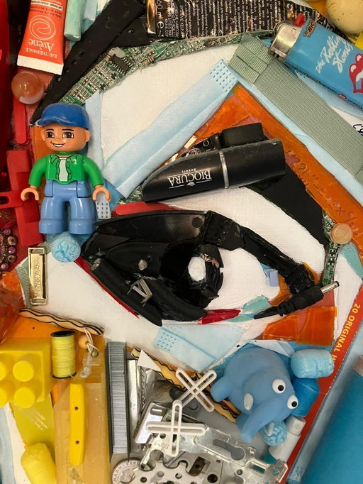 Charlie Circular Portrait by Joz Decruy