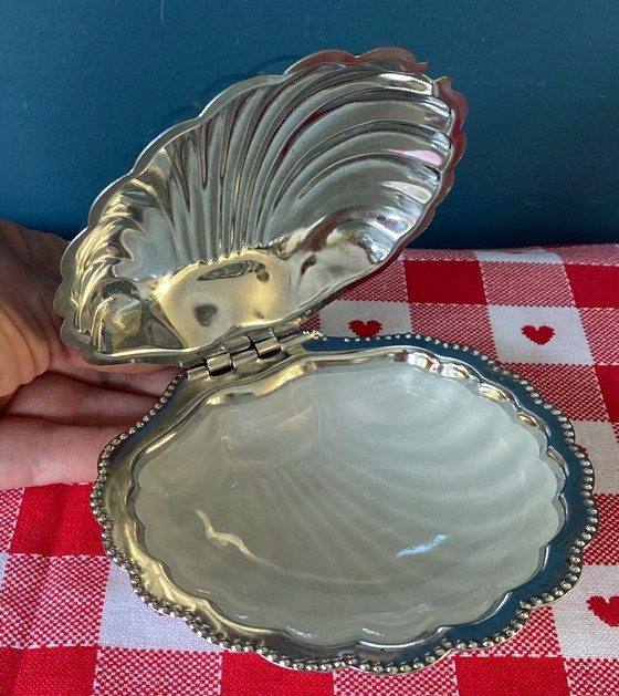 Image 1 of Butter or caviar shell in polished stainless steel with inlay bowl