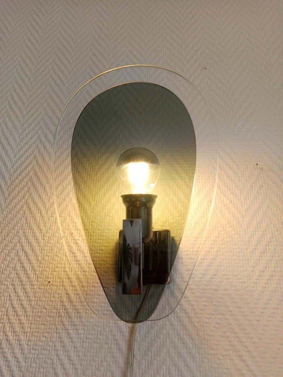 Image 1 of 2x appliques space age verre fumé 1970