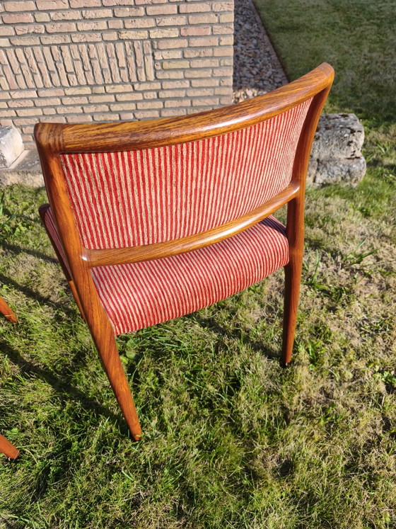 Ensemble de 4 chaises Möller modèle 80, vintage danois des années 1960 – J.L. Møllers Møbelfabrik (photo 8 of 8)