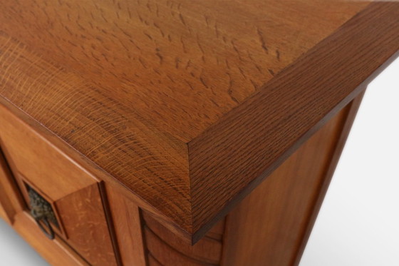 Image 1 of Art Deco brutalistisch Belgisch dressoir in massief eiken en messing details