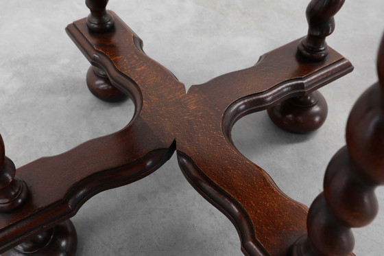 Image 1 of Mesa auxiliar rústica redonda de roble trenzado con cebada, Francia, década de 1950