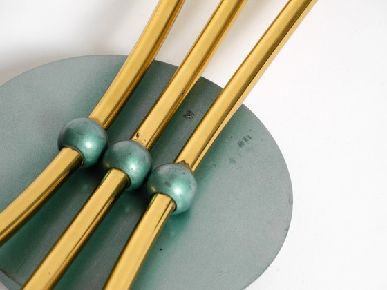 Image 1 of Bellissima lampada da parete conica a 3 luci in stile Mid-Century Modern in ottone