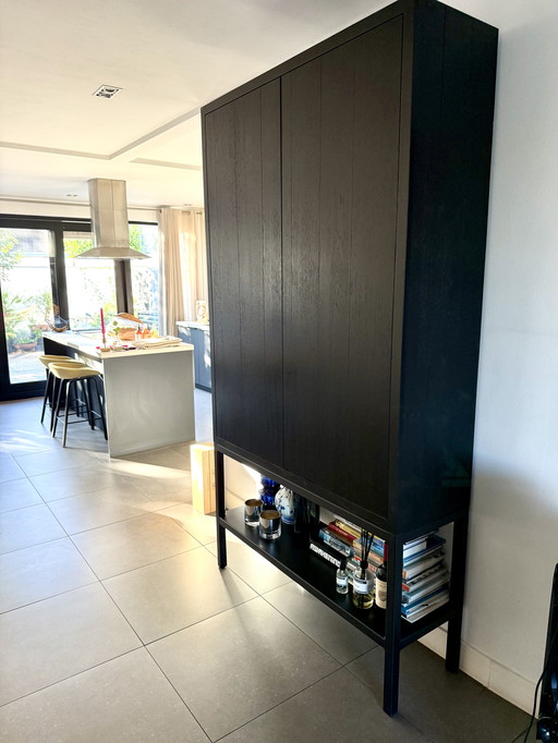 Armadio alto in legno nero 2,30m