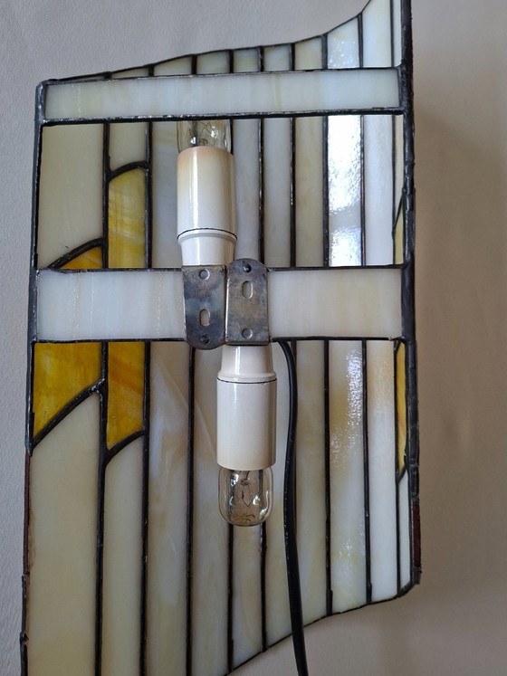 Image 1 of Tiffany  wandlamp met gekleurd glas in zwart koperband  Art Deco