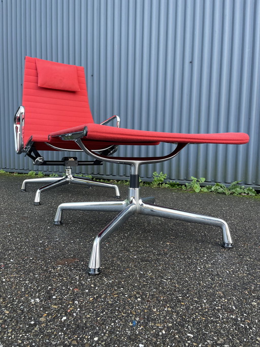 Vitra Eames Set EA124 + EA125 Sessel und Ottomane