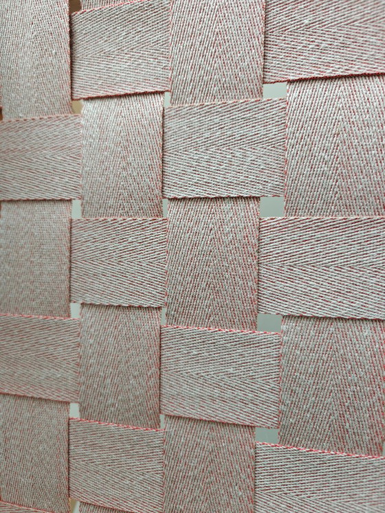 Modello 45 di Alvar Aalto con cinghie color arancio-crema – Artek, Sedie da pranzo, Textile (photo 4 of 5)