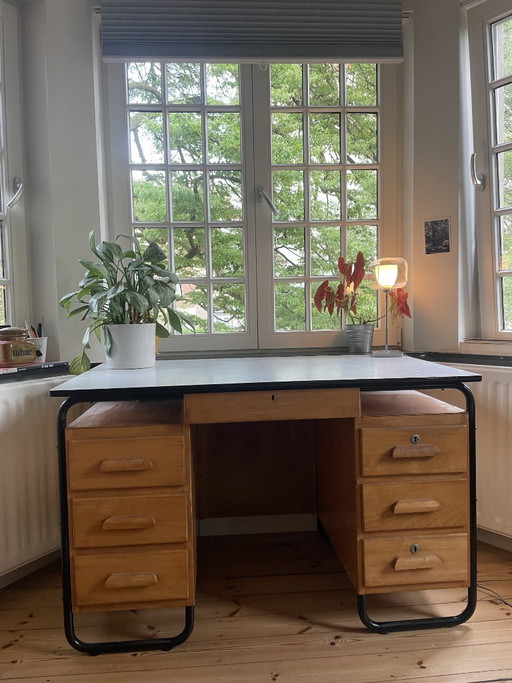 Vintage Bauhaus Bureau