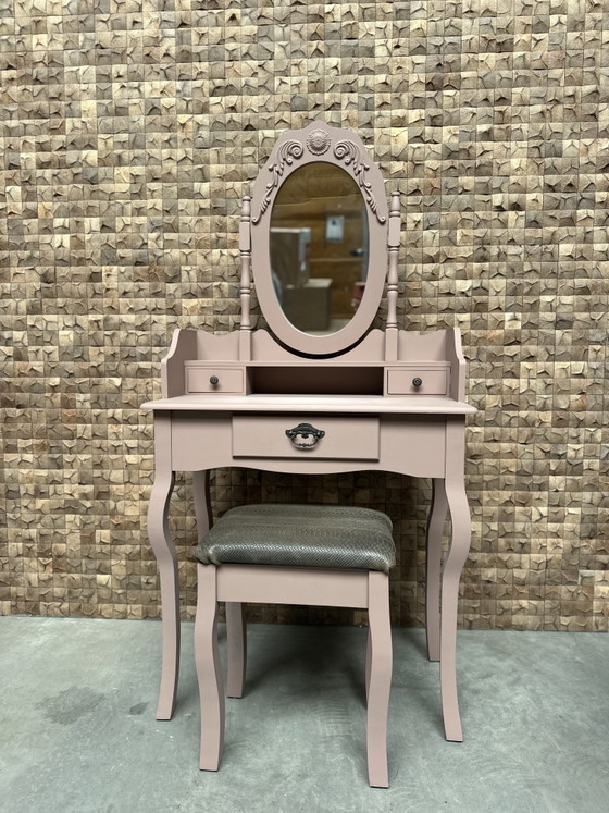 Brocante Dressing Table Upcycled – Metal, Textile (photo 2 of 7)