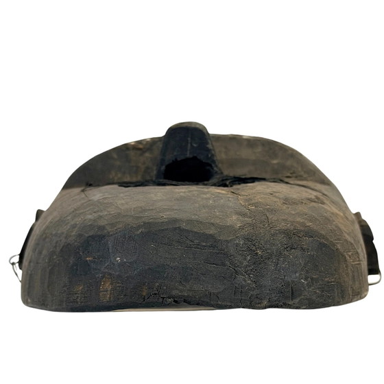 Máscara de chamán nepalí antigua con pelo y marca ritual – c. 1900–1930 – Esculturas, Wood, Metal (photo 6 of 7)