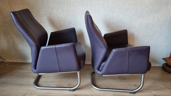 Image 1 of Sillas con estructura tubular en cuero