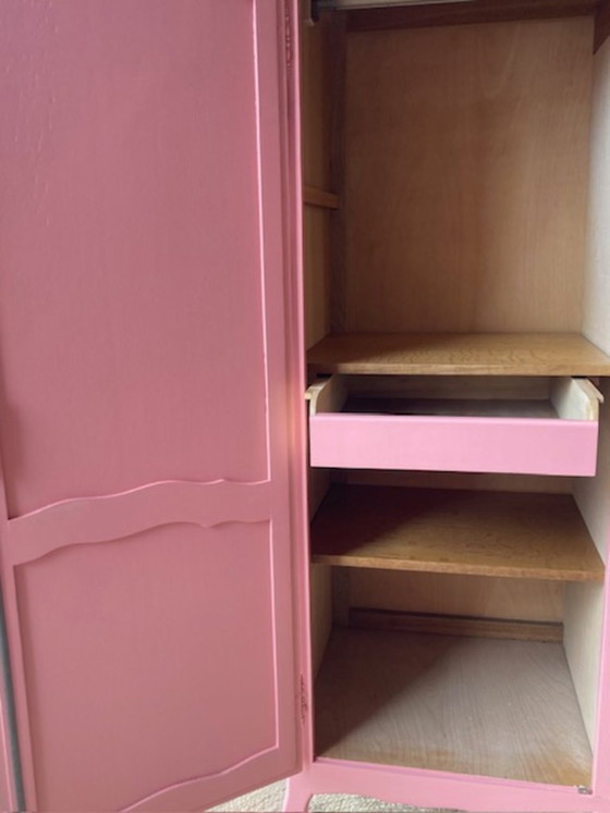 Armadio e guardaroba vintage e antico per ragazze, completamente rimodernati. – Wood (photo 15 of 16)