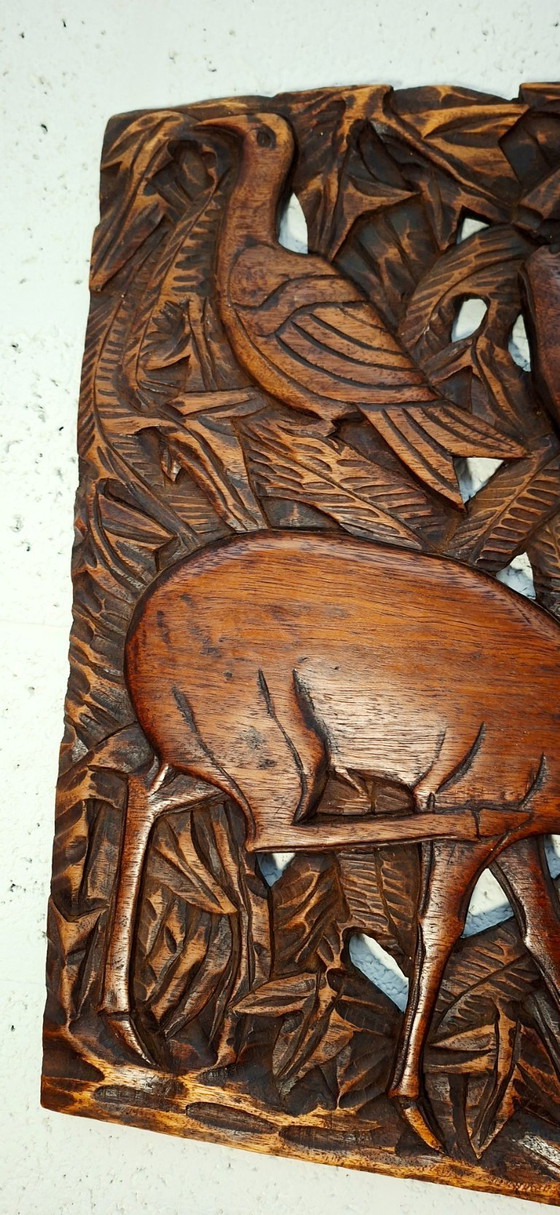 Image 1 of Gesneden houten wandpaneel – Afrikaanse dierenscène