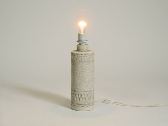 Image 1 of Beautiful 1960s white Rimini ceramic table lamp by Aldo Londi for Bitossi Italy