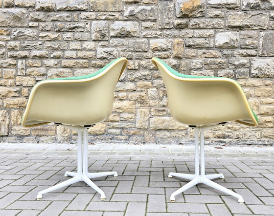 Image 1 of Herman Miller eetkamerset met stoelen, eettafel, vintage eetkamerset uit de jaren 60/70, kantoor