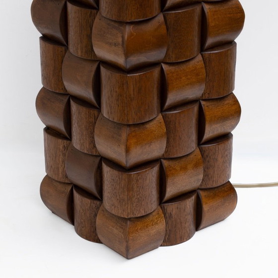 Coppia di lampade da tavolo scultoree in teak e ottone, Italia – Wood, Brass (photo 6 of 6)