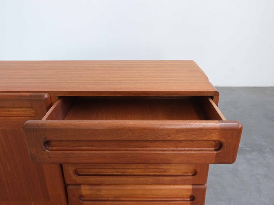 Image 1 of Buffet/commode vintage Dyrlund en teck, style milieu du siècle