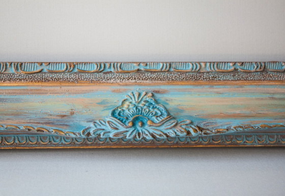 Image 1 of Handgemaakte vintage barokke houten lijst in Lodewijk XVI-stijl. Uniek exemplaar. Exclusieve kleur.