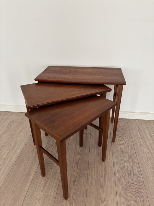 Mimiset Vintage Danese / Tavolini a Incasso Teak Forma Organica