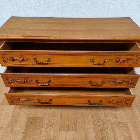 Image 1 of Vintage wooden Queen Anne chest of drawers, sideboard, chest of drawers