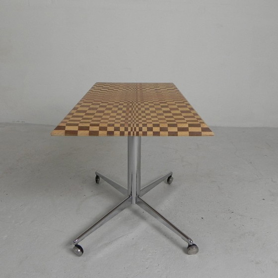 Image 1 of Salontafel opgebouwd uit honderden blokjes hout in een psychedelisch patroon, jaren 90