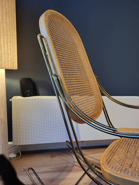 Image 1 of Sedia a dondolo di design