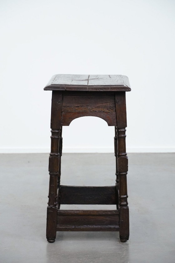 Image 1 of Antieke Engelse eikenhouten joint stool/bijzettafel/kruk uit de 18e eeuw