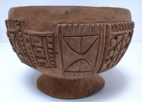 Image 1 of vier antike Massivholzschalen