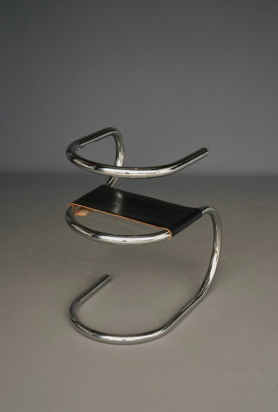 Image 1 of Rare chaise d'appoint tubulaire Wim van den Bergh. Années 1980.