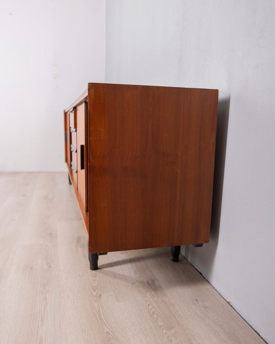 Image 1 of Buffet vintage en bois et verre, design italien des années 1960