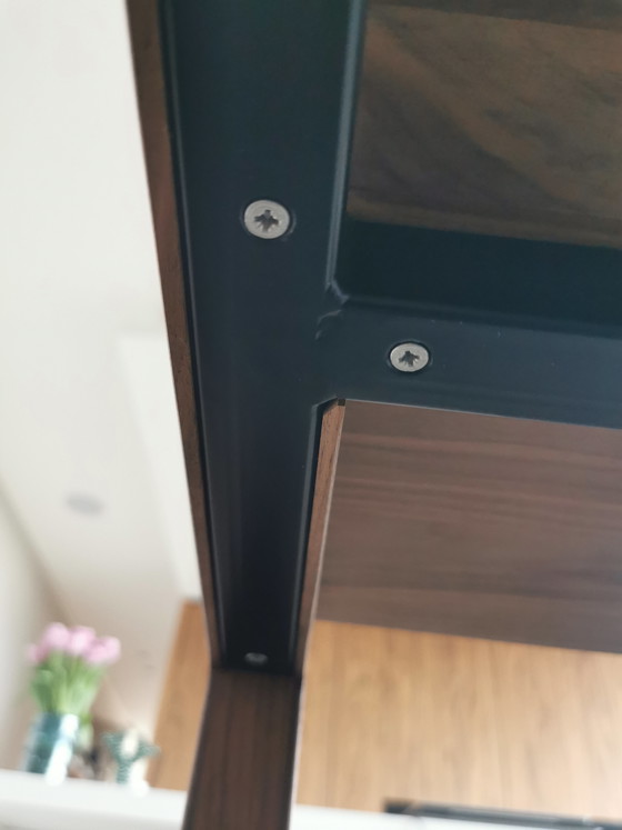 Image 1 of Table Mistral